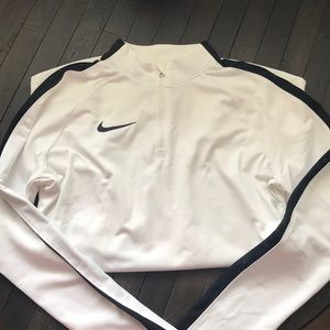 Womens Nike soccer l/s top